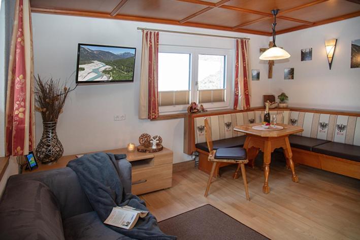 Ferienhaus Hochvogel Hinterhornbach Ngoại thất bức ảnh